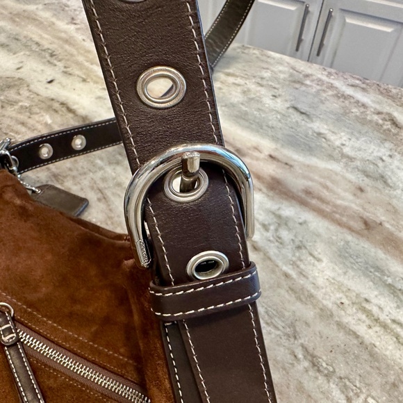 Vintage Y2K Coach Suede Crossbody / Messenger / Chocolate Brown - Picture 4 of 10